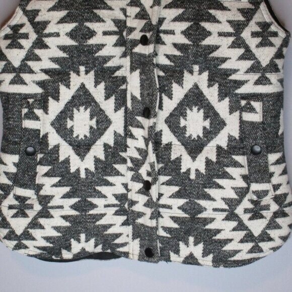 Anthropologie Skies Are Blue Aztec Print Puffer Vest Size XS Geometric Cabincore - Picture 9 of 16